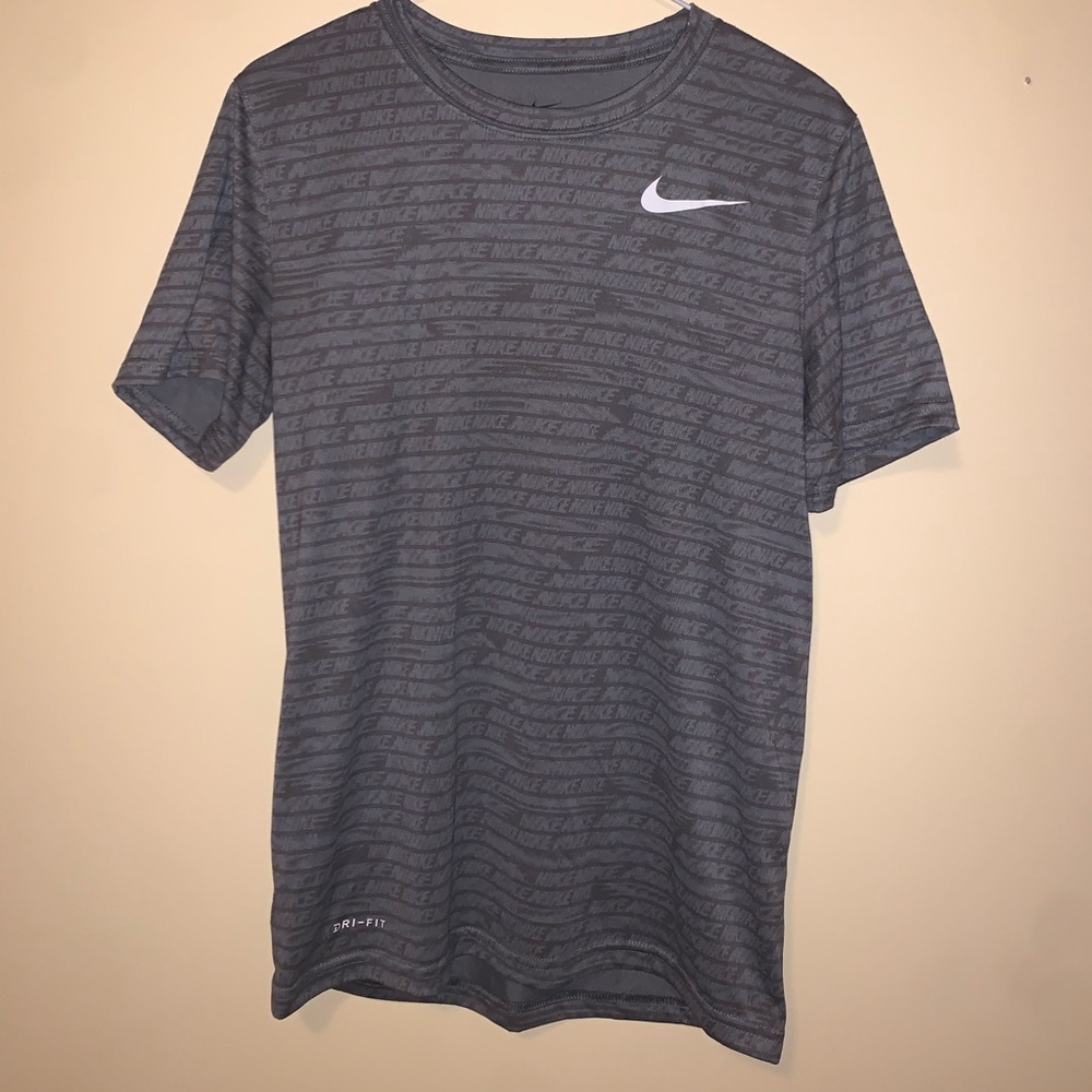 Nike dark grey t-shirt